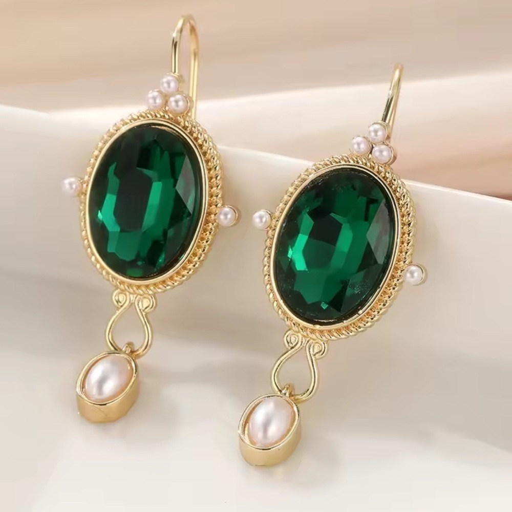 Vintage Emerald Gold Pearl Earrings - Picture 3 of 6
